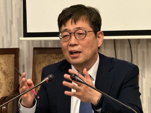 유상대 한국은행 부총재
