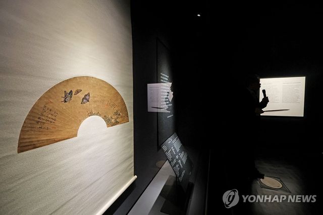 단원 김홍도의 '나비'