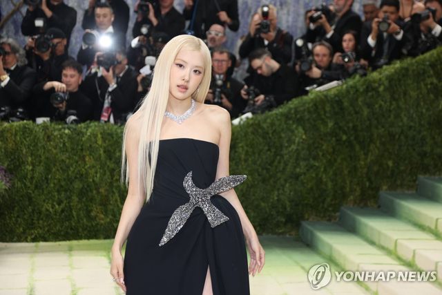 '멧 갈라' 참석한 그룹 블랙핑크 로제