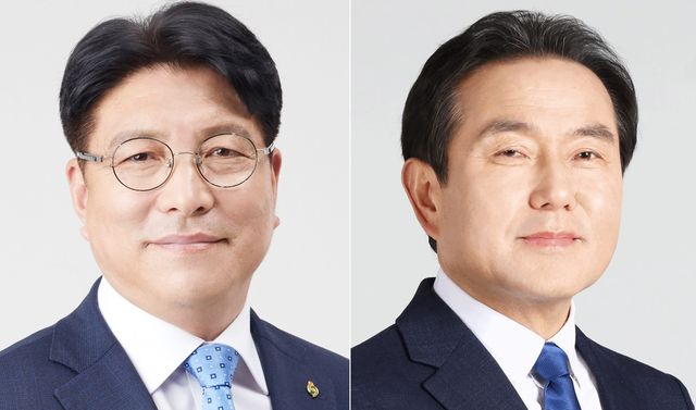 도성훈 인천시교육감(왼쪽)과 임병구 전국교육자치혁신연대 대표
