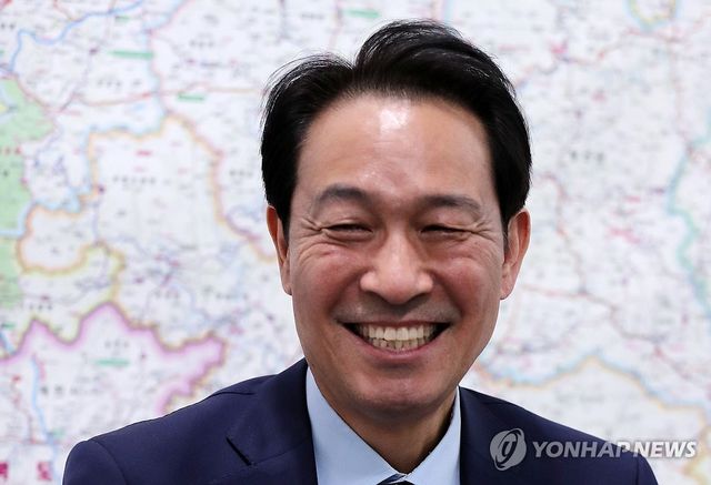 연합뉴스와 인터뷰하는 우상호 강원도지사 예비후보