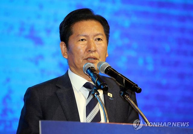 인사말 하는 정청래 대표