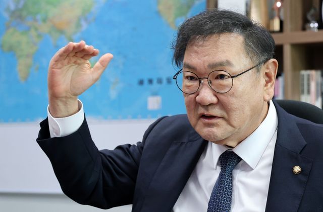 국회의장 선거에 출마한 김태년 의원