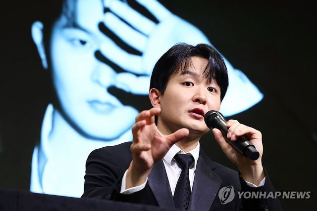 질문에 답하는 선우예권