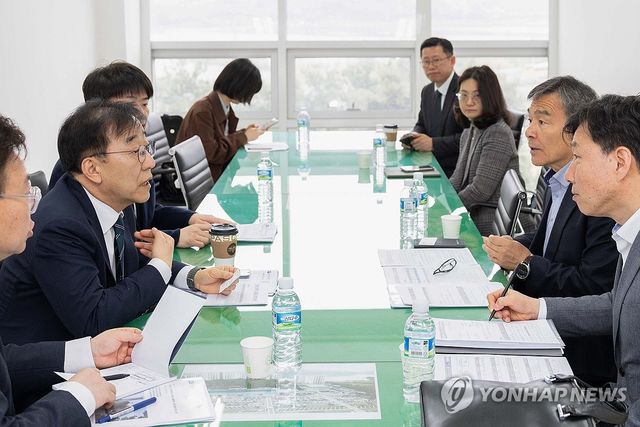 김윤덕 장관, 휴게소 개혁 방안 논의
