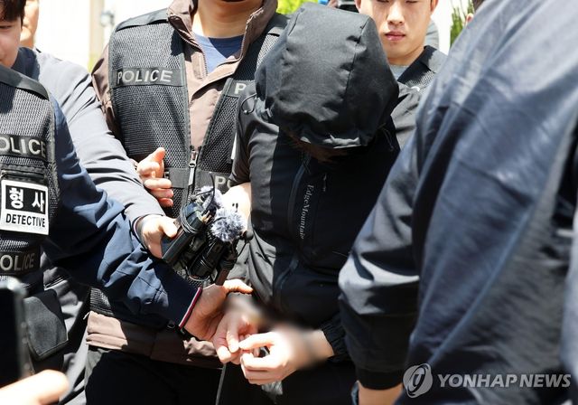 영장실질심사 마친 '묻지마 살인' 피의자