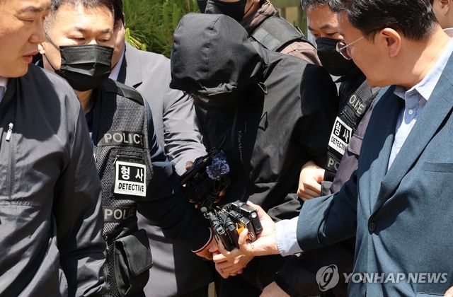 영장실질심사 마친 '묻지마 살인' 피의자