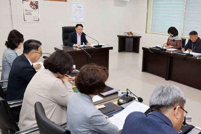 기획회의 주재하는 김태형 부교육감