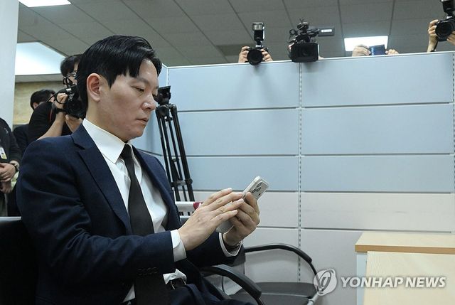 국정조사 증인선서 재차 거부로 퇴장당한 박상용 검사