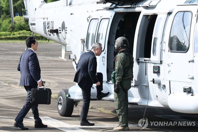 종합특검 '연평도 검증영장 집행' 출발