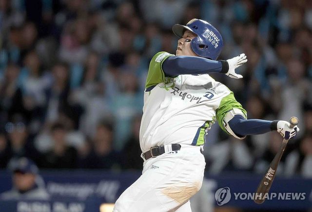 NC 이우성, 추격 2루타
