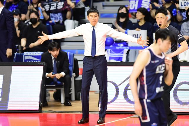 KCC의 이상민 감독