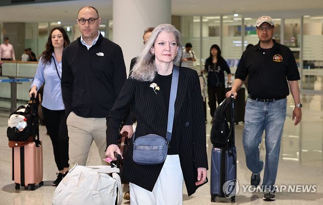 앨리슨 후커 국무차관 등 미국 정부대표단 입국