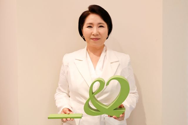굿네이버스 고액 기부자 모임 '더네이버스아너스클럽'에 등재된 이호선 교수