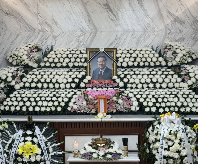 장재식 전 산업부 장관 영정