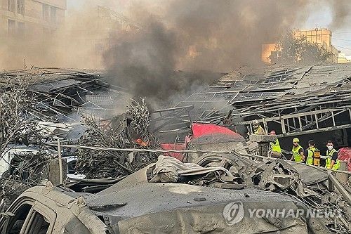 이스라엘군의 공습으로 초토화한 레바논 남부 도시 티레