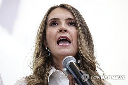 전통보수를 대표했던 전 대통령의 손녀 팔로마 발렌시아 상원의원 
