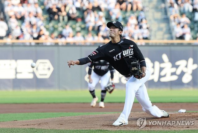 역투하는 고영표