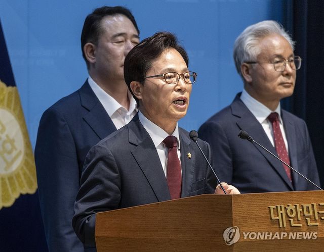 윤용근 의원, '투표지 부족' 사태, 선관위 자체 진상규명 중단 촉구 회견