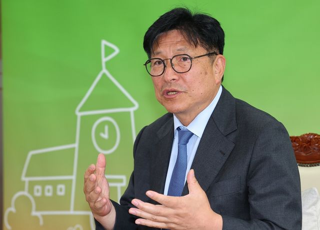 3선 성공한 도성훈 인천시교육감
