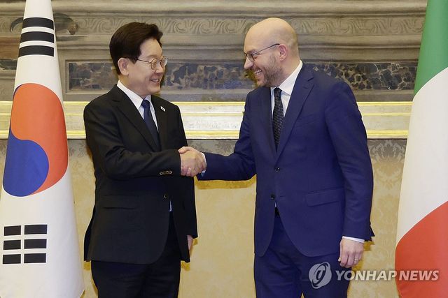 이재명 대통령, 이탈리아 하원의장 면담