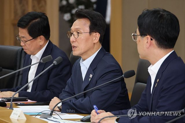 '국민 참정권 침해' 관계장관회의 주재하는 김민석 총리