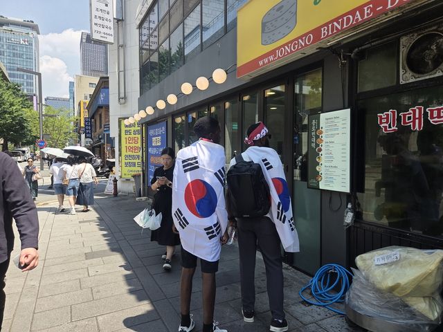 뒤풀이 인파에 상권 북적