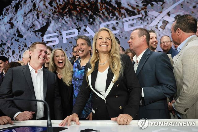 스페이스X 상장 자축하는 귄 쇼트웰 사장