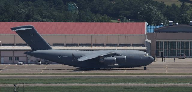 대구 공군기지에 계류 중인 UAE 수송기