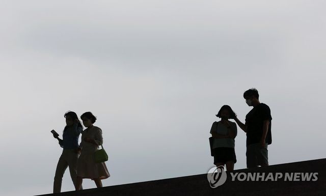 흐린 서울 하늘
