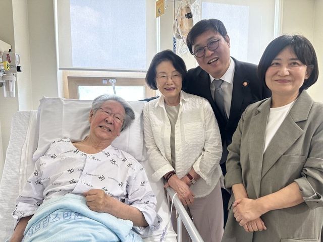 최불암 병문안 간 최휘영 문체부 장관