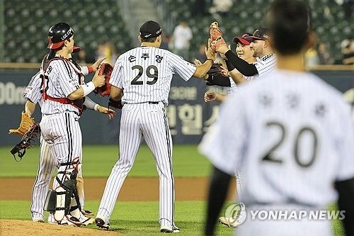 LG 트윈스가 40승 고지에 선착했다.