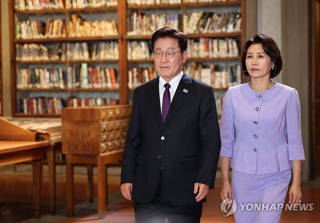 이재명 대통령 부부, 우피치미술관 방문