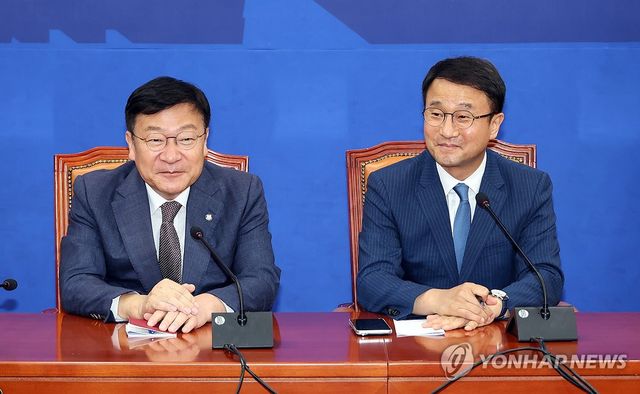 한자리서 만난 여야 원내대표