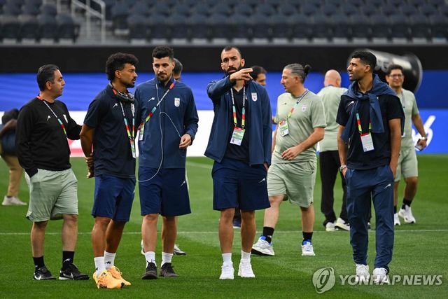 뉴질랜드전을 앞두고 로스앤젤레스 스타디움을 찾은 이란 대표팀 선수들