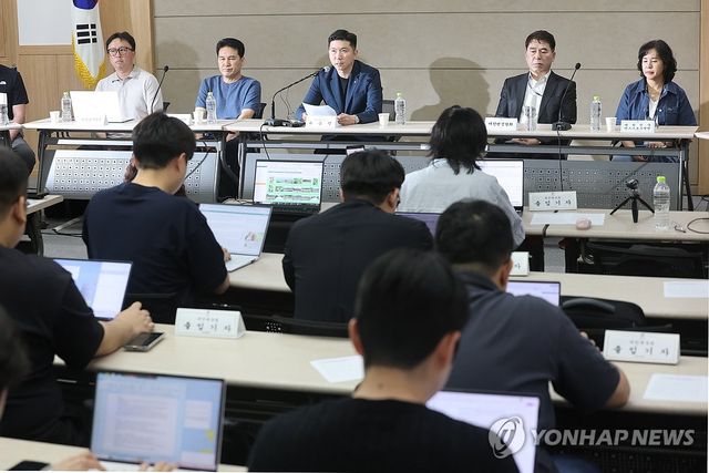 발언하는 유승민 대한체육회장