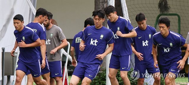 가볍게 몸푸는 한국 대표팀
