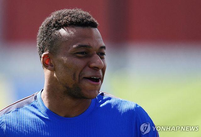 프랑스 축구 국가대표팀 주장 킬리안 음바페