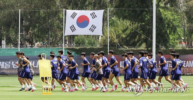 완전체로 훈련하는 축구 대표팀