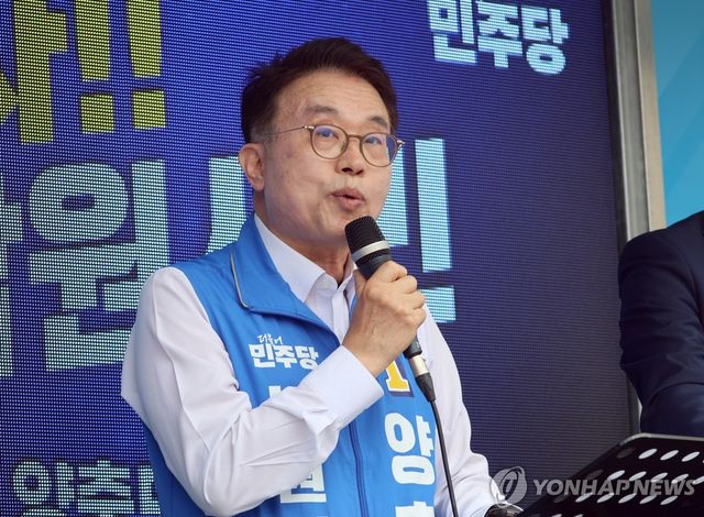 지지 호소하는 민주당 양충모 남원시장 후보