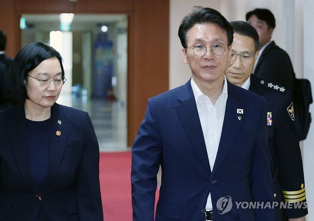 김민석 국무총리, 국무회의 입장