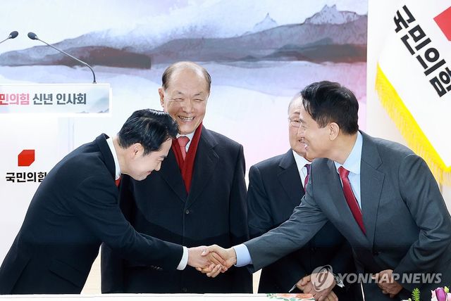 새해 인사 나누는 장동혁 대표와 오세훈 서울시장