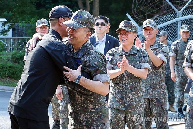 진영승 합참의장, 국군화생방방호사령부 현장점검
