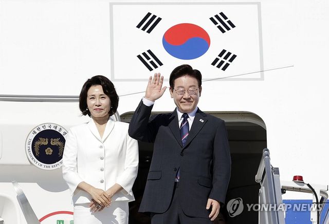 이탈리아 일정 마친 이재명 대통령 부부