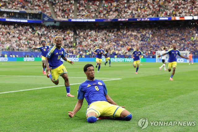 퀴라소의 역사적인 월드컵 첫 골 넣은 리바노 코메넨시아