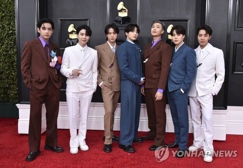 지난 2022년 그래미 어워즈에 참석한 그룹 방탄소년단(BTS)