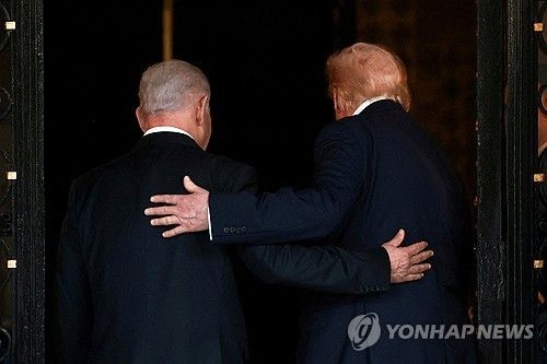 도널드 트럼프 미국 대통령(오른쪽)과 베냐민 네타냐후 이스라엘 총리(왼쪽)