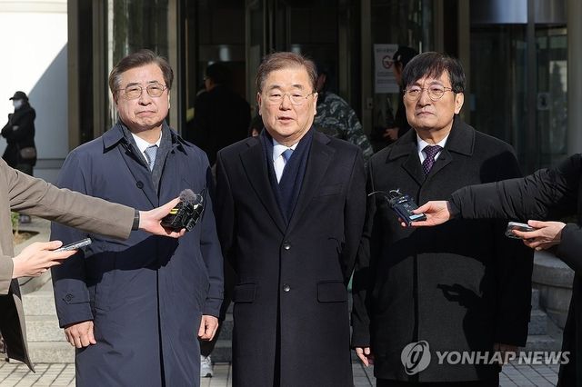'탈북어민 강제북송' 정의용·서훈 