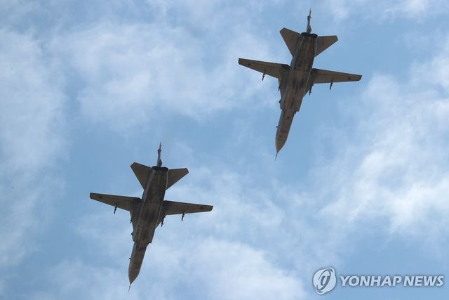 러시아군 소속 수호이 폭격기(Su-24M)