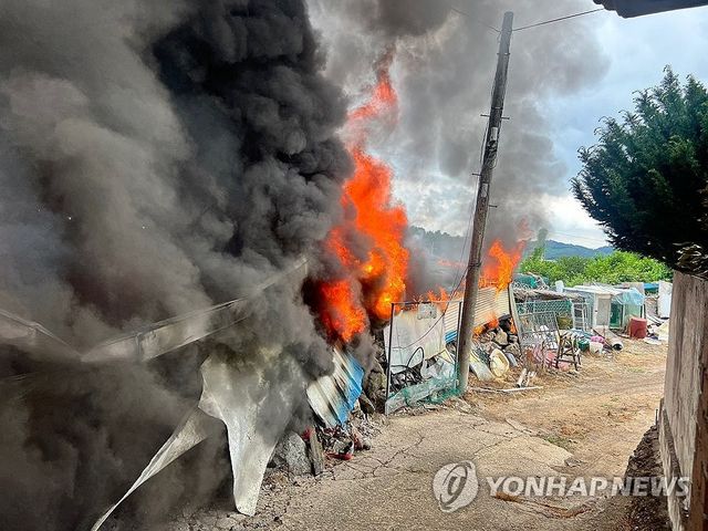 전주 한 주택에서 화재
